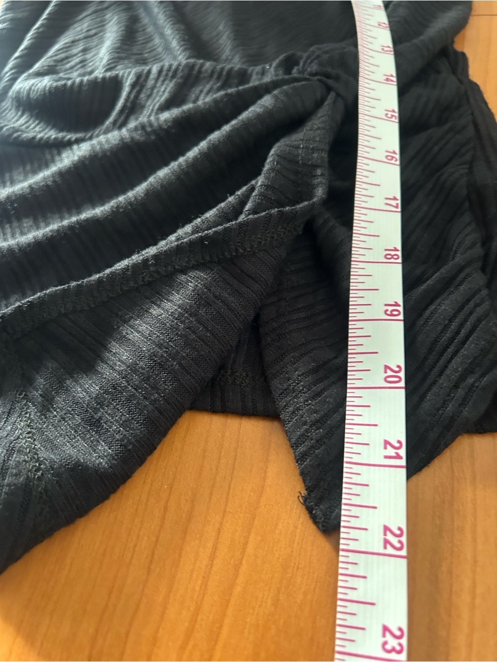 Lulu's Black Ribbed Twist Side Tank - Picture 8 of 9